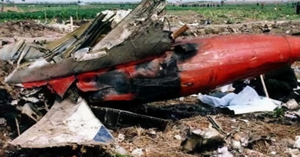 94年西安空难:飞机在空中解体,160人无一生还,只因插头插反了
