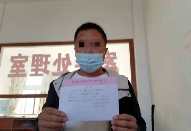 10月24日下午,韩某某在安东北路电信大楼对面乱停乱放电动车