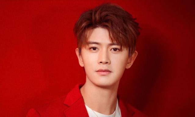 杭州一大学男教师撞脸任嘉伦真实身份被扒后网友怒了