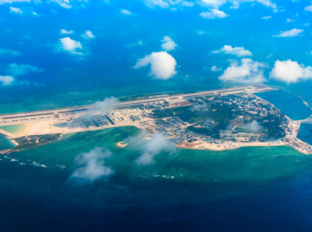 西沙群岛是是中国南海陆地面积最大的群岛, 由海南省三沙市西沙区管辖