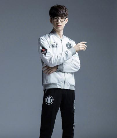 s11还没完theshy确认回lpl,兵役永久免除,但却不是好消息?