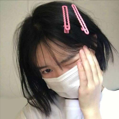 男孩子很难拒绝的戴口罩女头
