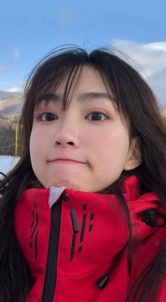 抖音清纯美女全面屏壁纸
