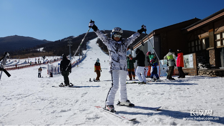 崇礼太舞滑雪场开板火力全开滑向2022