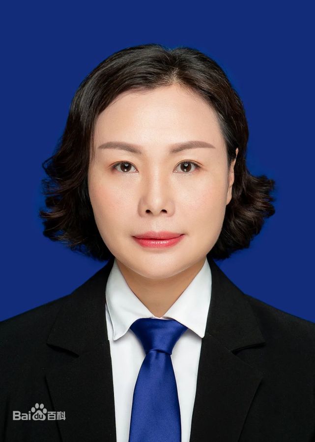 四川有两名彝族美女县长