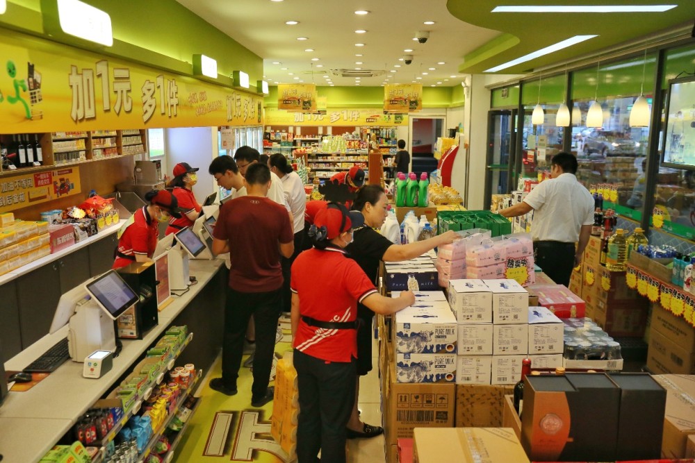 加油站便利店开展加一元多1件活动
