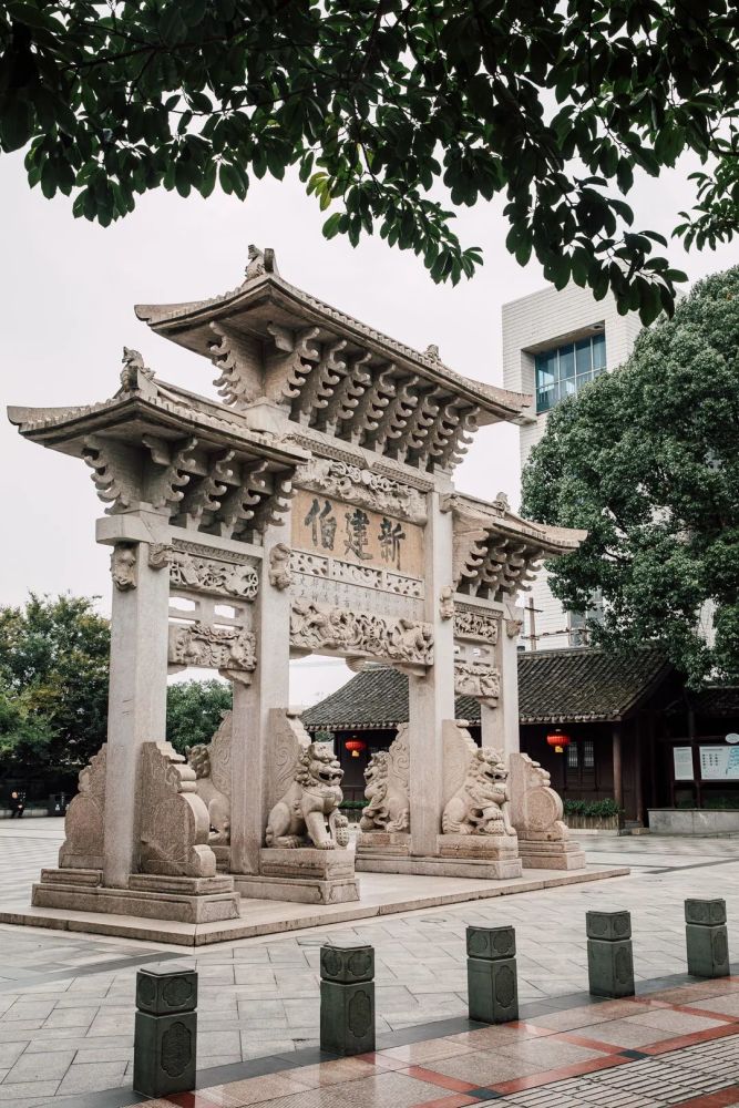 王阳明故居,中天阁王阳明讲学处等,均在静静诉说着五百年前王阳明的