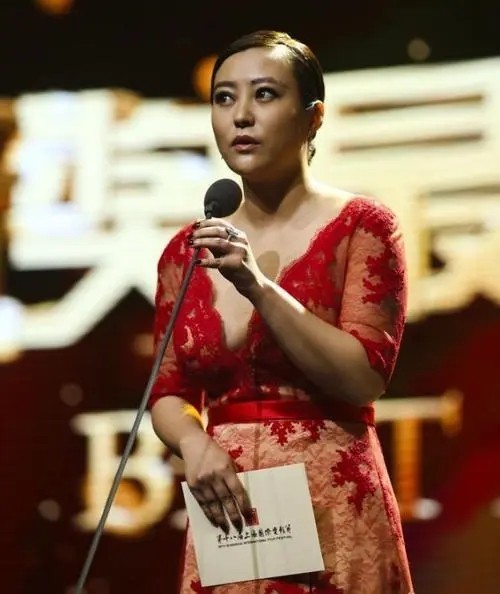 只拿过金马女配奖,却说希望名字出现在教科书,郝蕾哪来的底气?