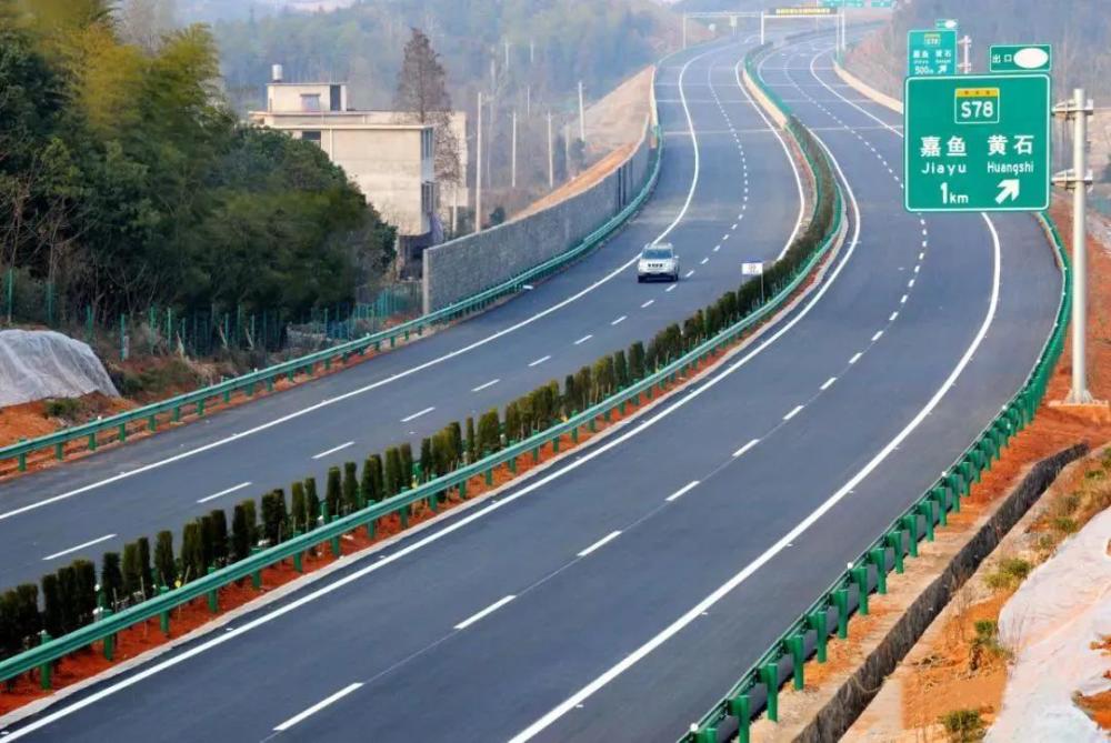 武汉绕城高速中洲至北湖段进行改扩建,工期3年,将是双向八车道