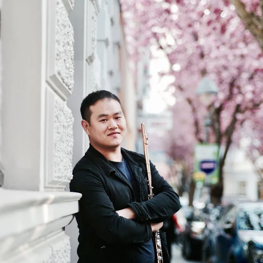 联合会比赛青年组铜奖,第九届金钟奖长笛比赛优秀奖,师从倪志杰教授