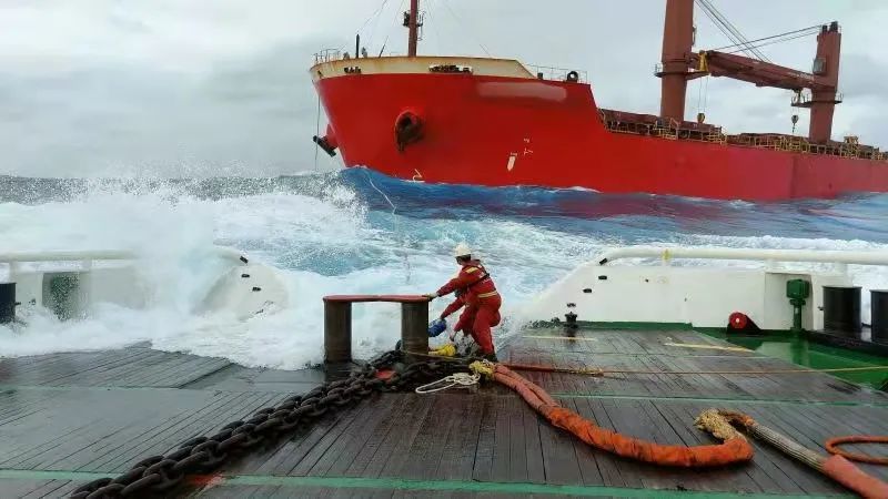 5万吨级煤炭船西沙遇险 南海救助局成功施救,5天拖回