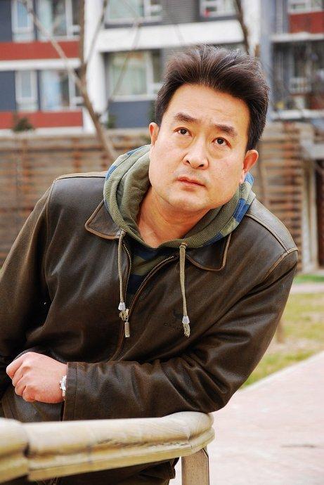 《前行者》三位金牌男配角:他们戏外有着怎样不同的