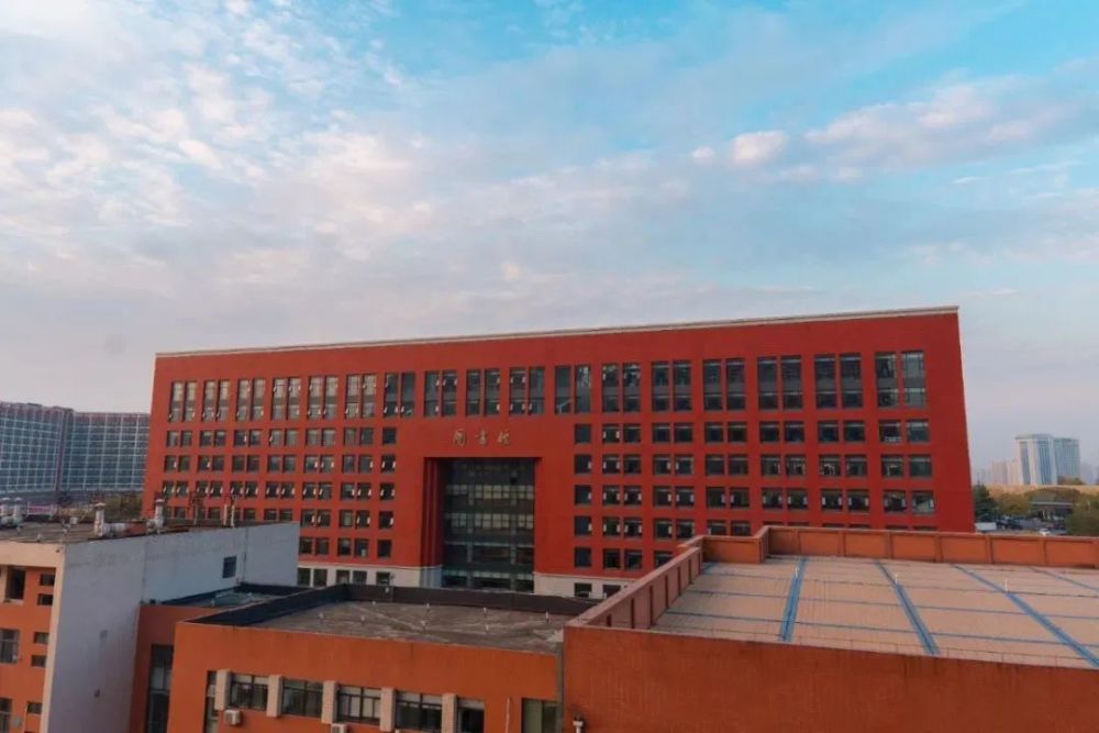 南路5号 西安理工大学曲江校区:西安市雁翔路 西安理工大学莲湖校区