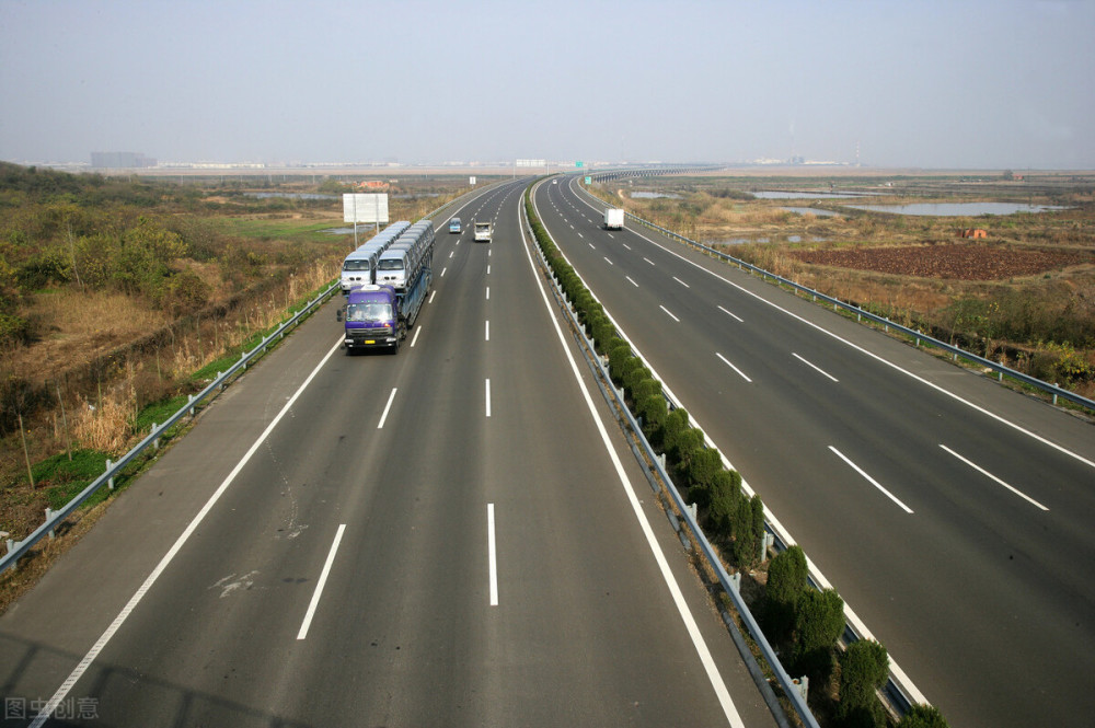 汉宜高速武汉至潜江段将扩宽为双向八车道,完工后将极大缓解拥堵