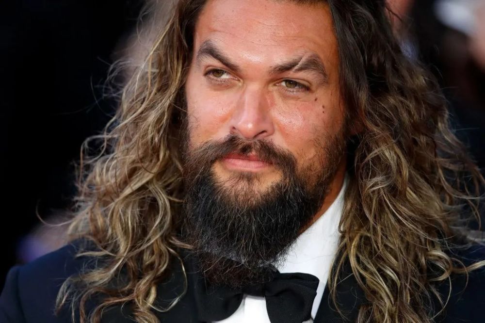 (暂译)剧组主演杰森·莫玛(jason momoa),"海王"的演员本人