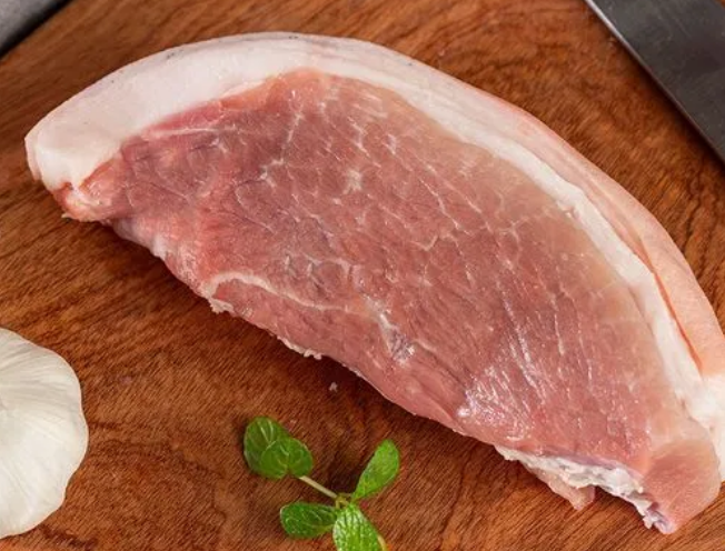 买猪肉前先弄懂前腿肉和后腿肉的不同点避免买错做菜难吃