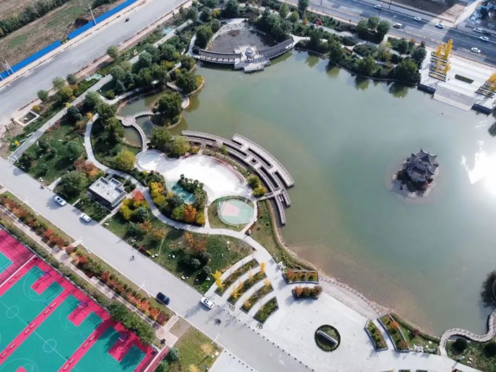 航拍扶风县体育中心和体育公园