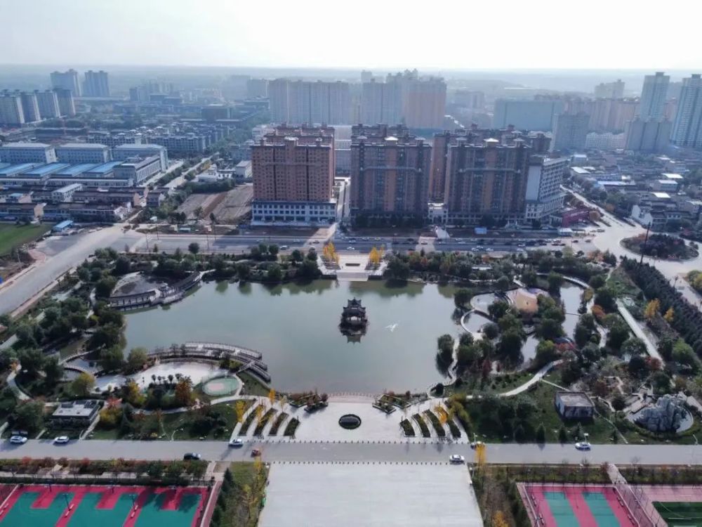 航拍扶风县体育中心和体育公园