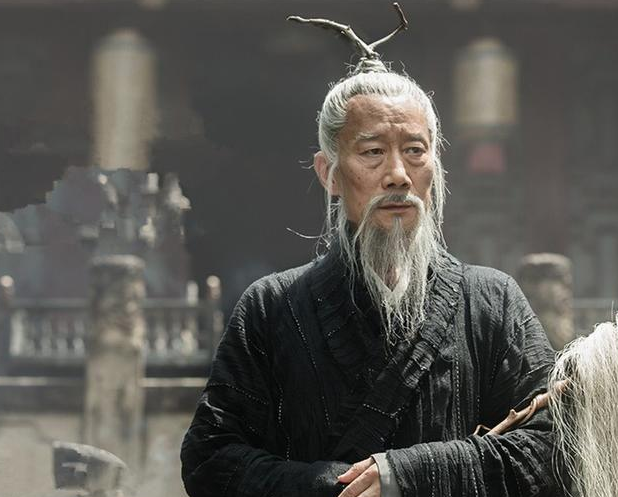 唐朝一地痞混混埋葬父亲时挖出龙穴三十年后成为开国之君