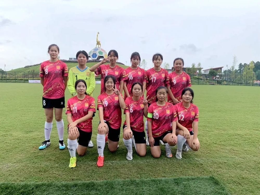 全省第四,为广元中学女子足球队点赞!