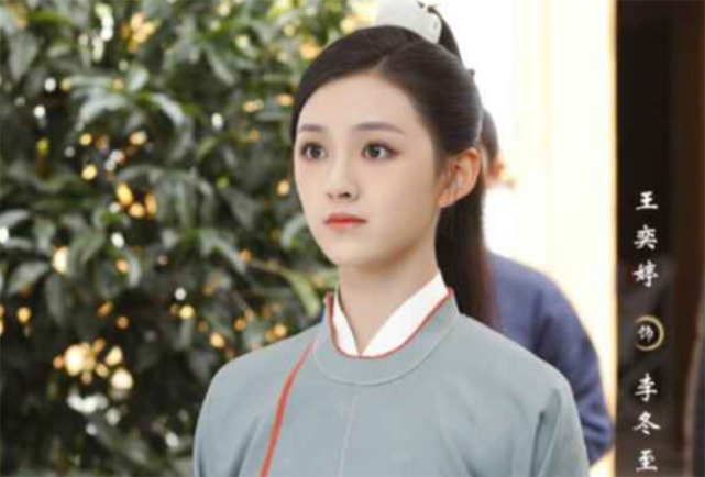 在这6位女配中:李冬至惊艳,愫愫勇气可嘉,高妙容绿茶,董珊瑚最富,韩
