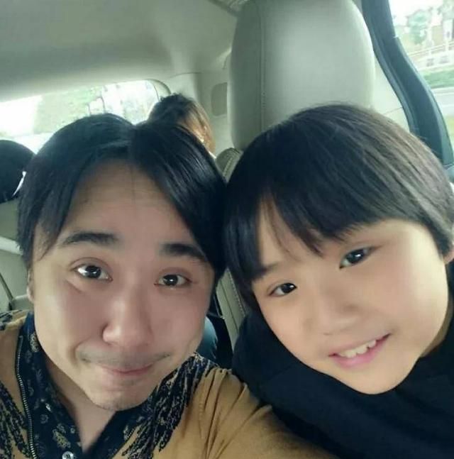 小小彬两岁出道赚钱养家千万身家被父母败光如今患病无人管