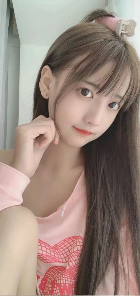 单纯可爱萌妹壁纸
