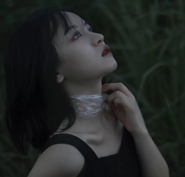 ins黑色系女头