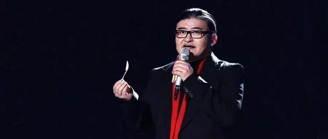他是国宝级歌手被誉为中国流行音乐教父曾带出多季好声音冠军