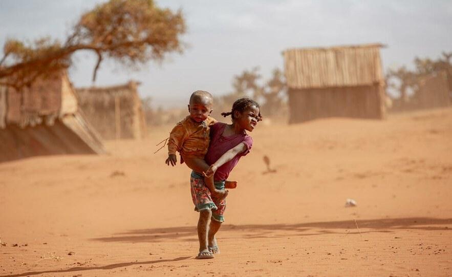 疫情下的马达加斯加:干旱致农作物歉收,人民处于饥荒边缘