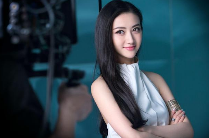 "强捧不红"的女明星,李一桐不算啥,王力可38次女主都不红