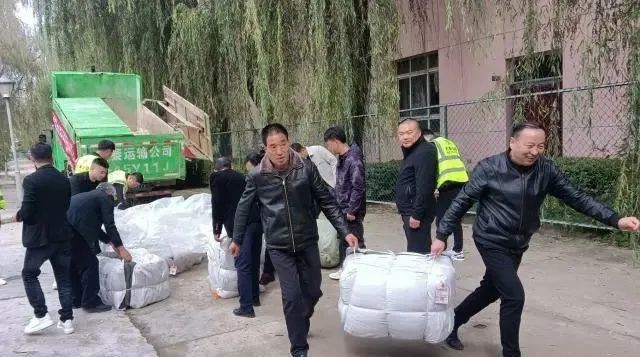 "大秦建运运输服务有限公司负责人权岳莽说.