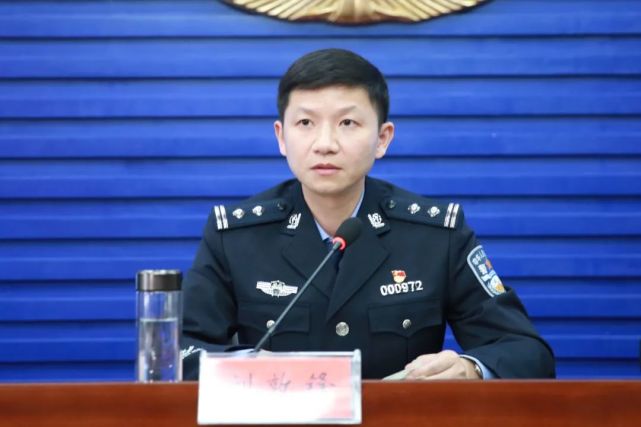 刘敦锋同志发表了热情洋溢的履新感言,感恩组织的教育培养.