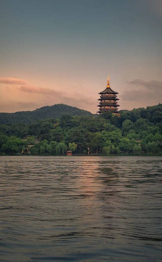 西湖十景,人间浓淡._腾讯新闻