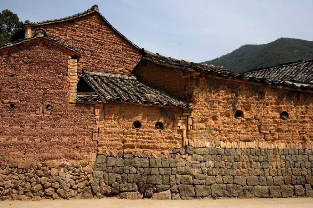 "三合土"的炮台,罕见的古碉楼…寻觅宁波的"生土建筑"_腾讯新闻