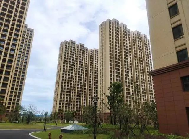本次产业工人专项公租房推出房源1476套,位于钱塘区河庄街道听琴湾