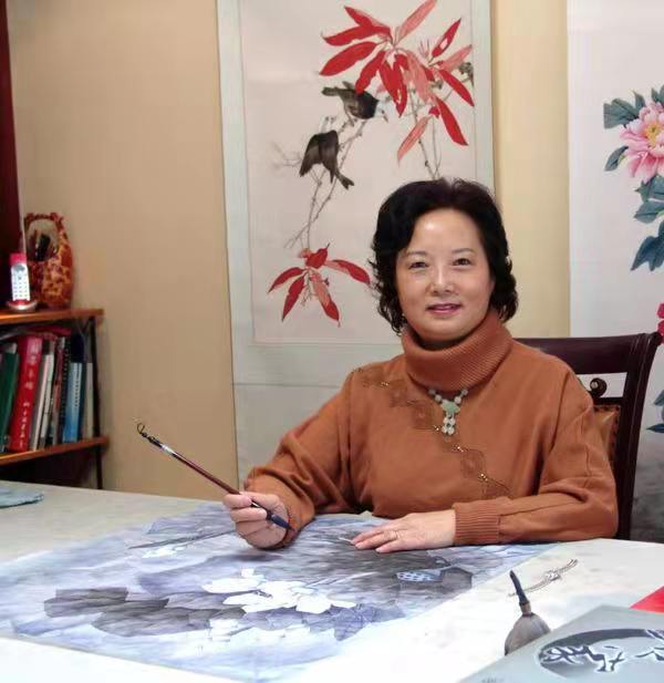 廖淑先,女,笔名,蜀仙,著名画家.