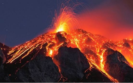 一直以来,日本地震和火山爆发接连发生,大家都对此习以为常.