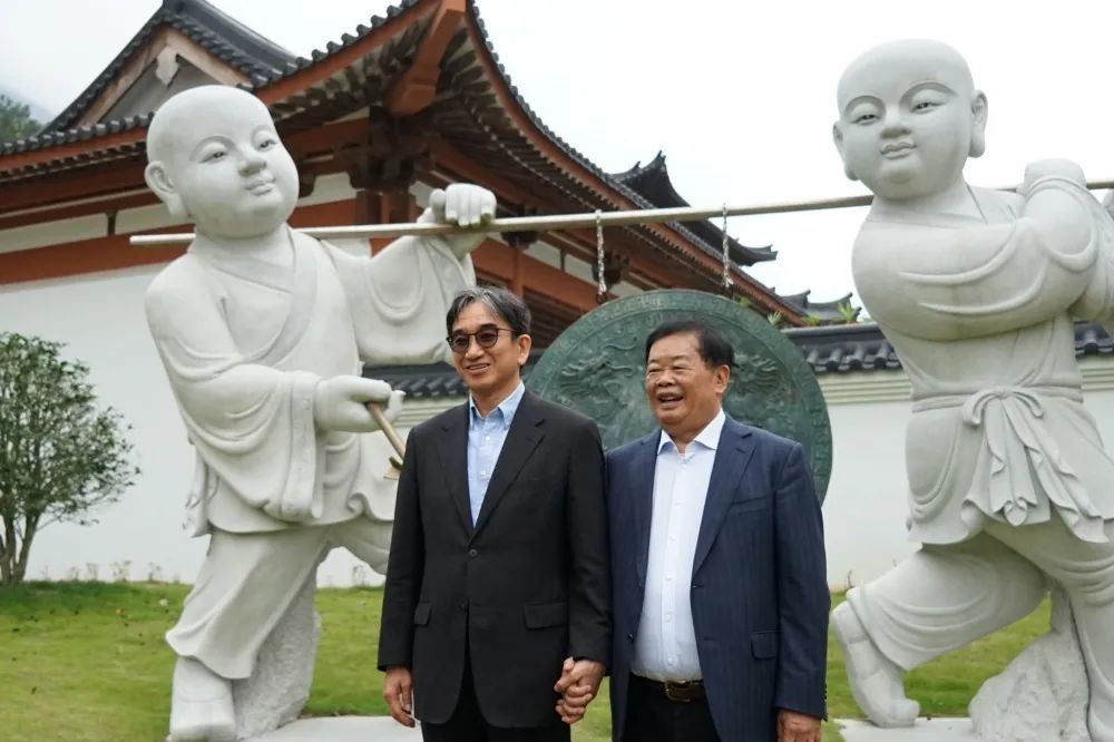 中日两黄檗共谱新篇章:日本驻华大使垂秀夫一行访问黄檗山万福寺