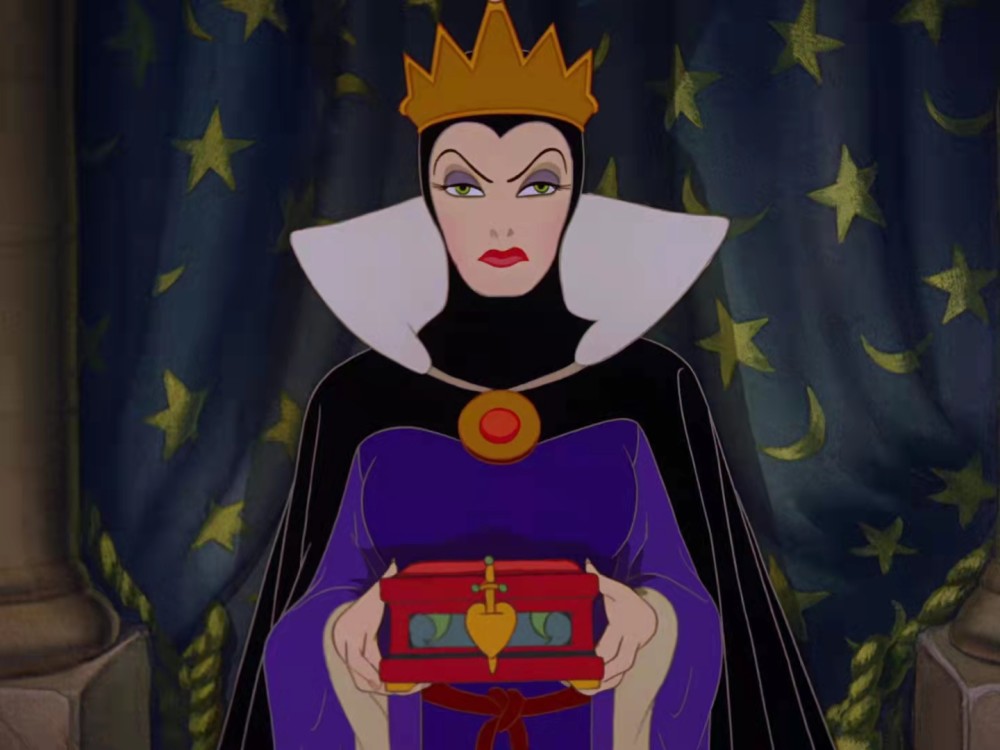 女神盖尔加朵出演白雪公主电影恶毒皇后,然后魔镜说了
