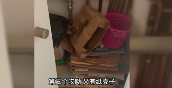 武汉一高校女厕所 保洁阿姨10坑位占6个 减少工作量方法真独特