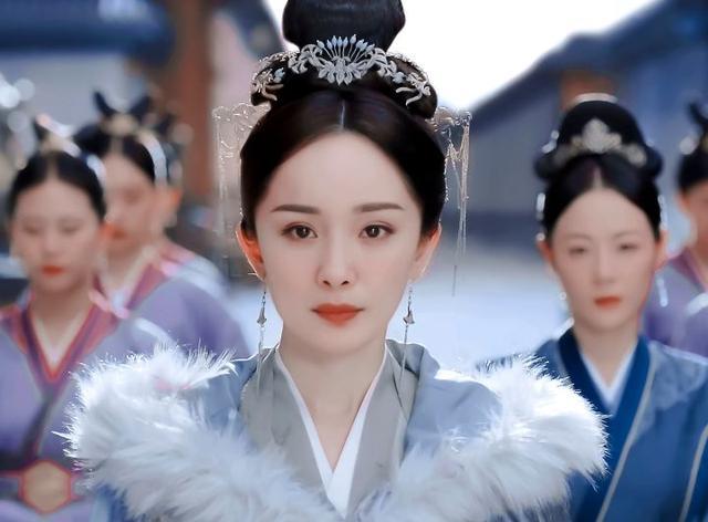因为这部剧除了宣布杨幂是女主角外,其他的信息一概不知,《娇藏》是