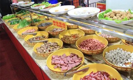 鹤壁这家自助火锅店搞事情发圈19元位百种菜品任性吃