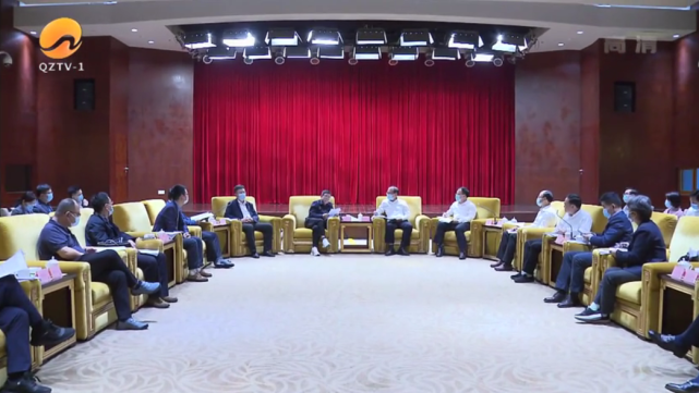 泉州市领导与媒体采访团一行座谈