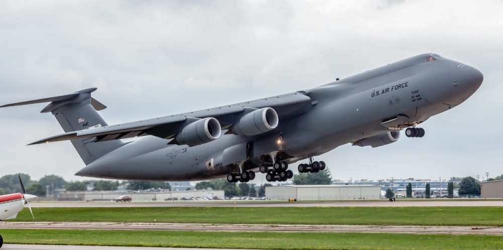 5,c-5运输机安东诺夫安-124"鲁斯兰"(俄文:Антонов Ан-124