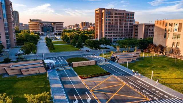 央视聚焦!陕西科技大学入选"全国高校毕业生就业能力培训基地"