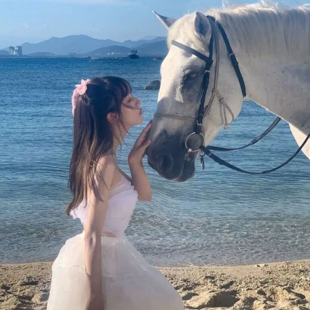仙女背影氛围感真人女头