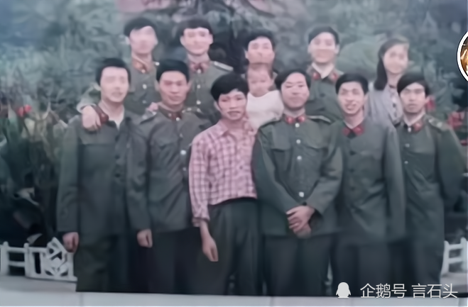 姚师兵出生于1964年,1982年入伍,1996年转业,清清楚楚,明明