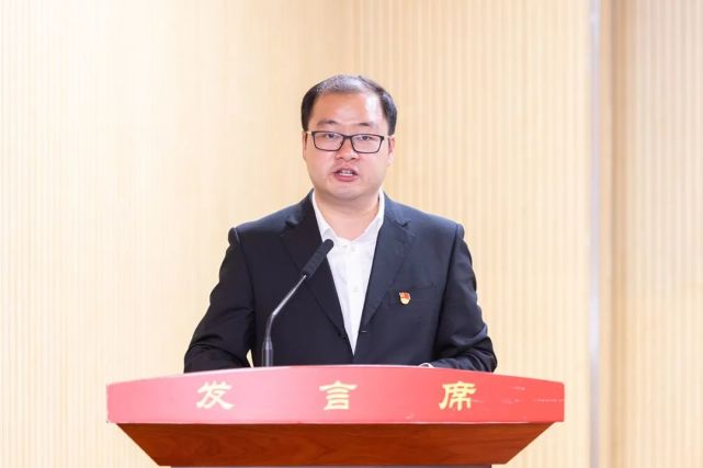 宣传部部长,九龙镇党委书记王健军,区委常委,组织部部长周银松出席