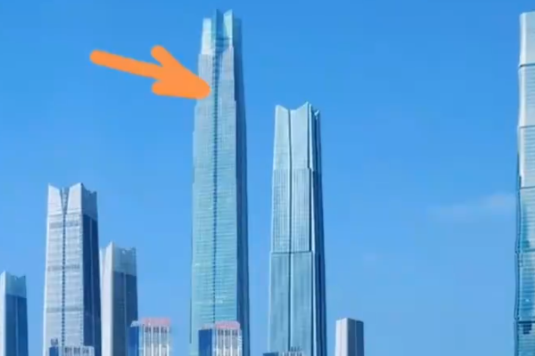 合肥宝能城被誉为第一高楼投入280亿修建建成日期却遥遥无期